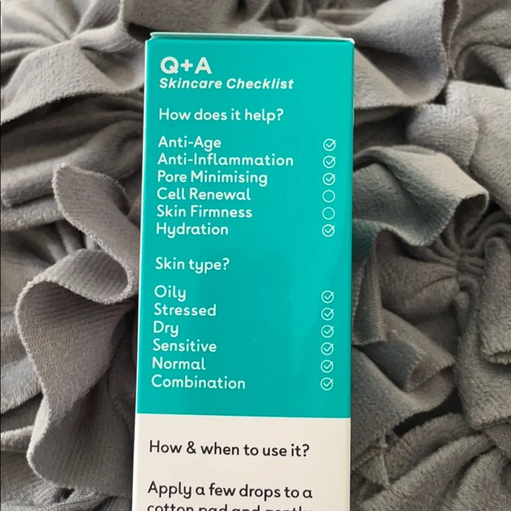 Q+A NIACINAMIDE DAILY TONER